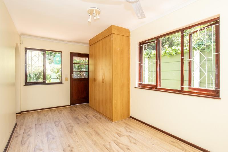 5 Bedroom Property for Sale in Bergvliet Western Cape